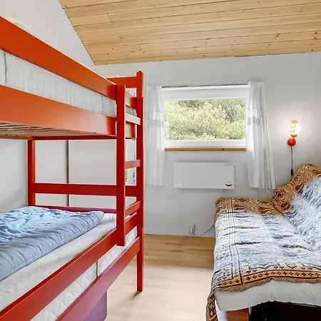 3 Bedroom Lovely In Feriehus